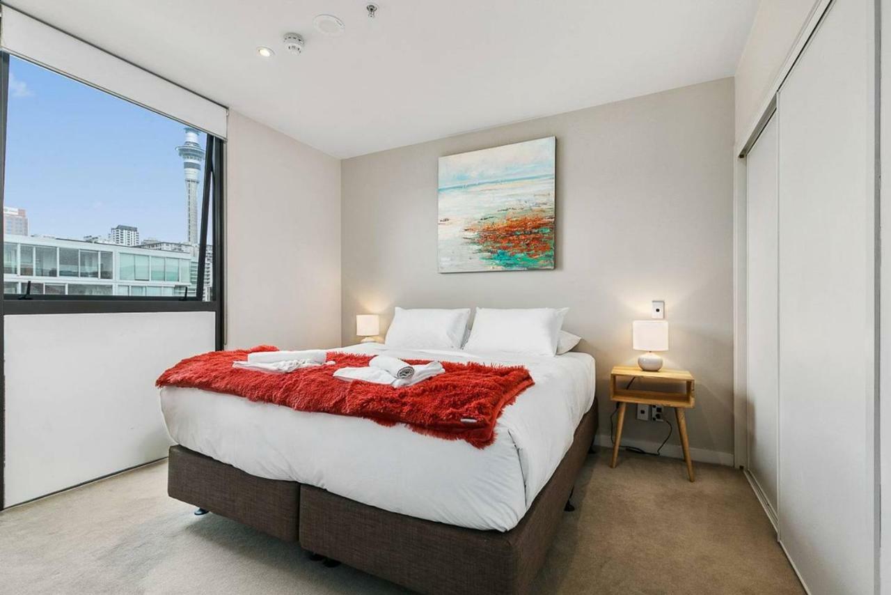 Two Bedroom Apartment - Pool, Gym & Free Parking! Auckland Ngoại thất bức ảnh