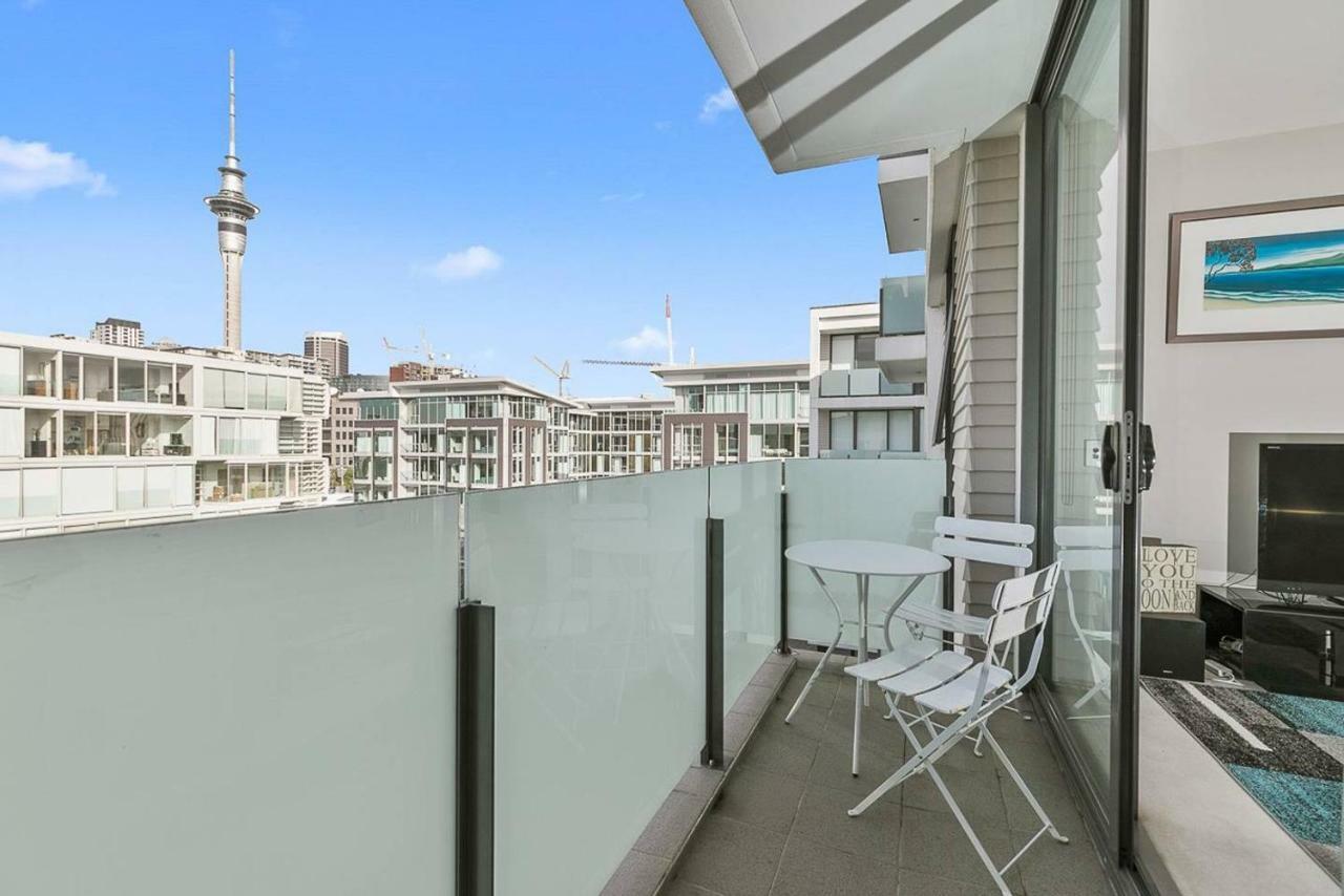 Two Bedroom Apartment - Pool, Gym & Free Parking! Auckland Ngoại thất bức ảnh
